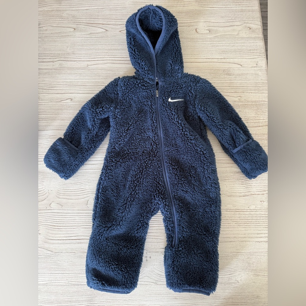 Nike 6 month fleece outfit
